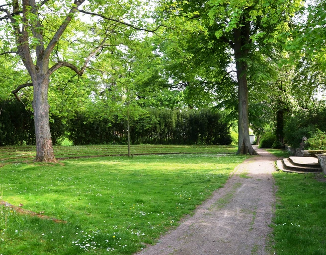 Freilichtbühne im Gutspark Salzgitter-Flachstöckheim