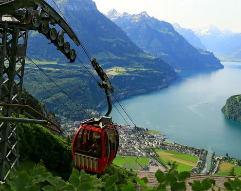 Luftseilbahn Brunnen – Urmiberg.