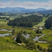 Blick auf die Weiherlandschaft Ostergau