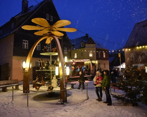 Pyramide - Weihnachtsmarkt Geising