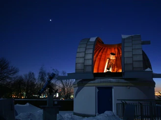 Sternwartenkuppel am Abend