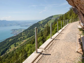 Vom Kaltbad geht's Richtung Felsenweg