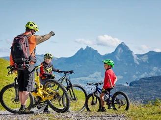 Biketour mit Aussicht auf die Mythen