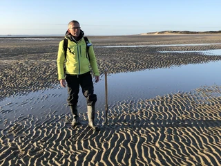 Wattführer Jan Krüger im Hörnumer Watt hochkant.JPG