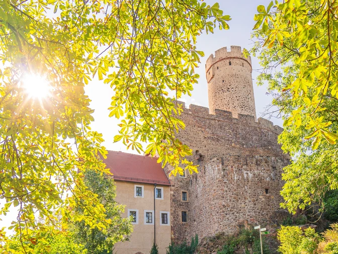 Die Burg Gnandstein bei Frohburg an der KoRoLa-Radroute