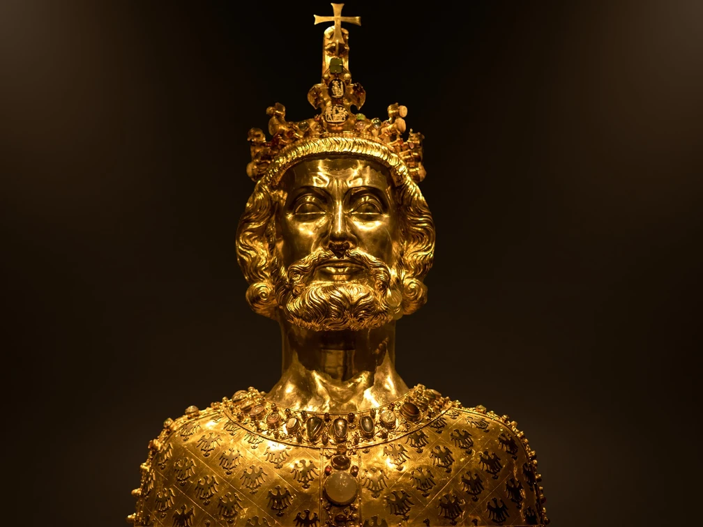 Goldene Büste von Kaiser Karl.
