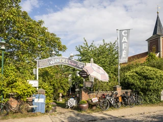Café Plan b and antiques Wandelbar in Stiepelse Café Plan b und Antiquitäten Wandelbar in StiepelseCafé Plan b and antiques Wandelbar in StiepelseCafé Plan b et Antiquités Wandelbar à StiepelseCafé Plan b en antiek Wandelbar in StiepelseCafé Plan b og antik Wandelbar i Stiepelse