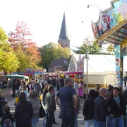 werlter-herbstmarkt-mit-kirche