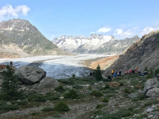 Rundwanderung von der Bettmeralp zu den Chatzulechern und zurück