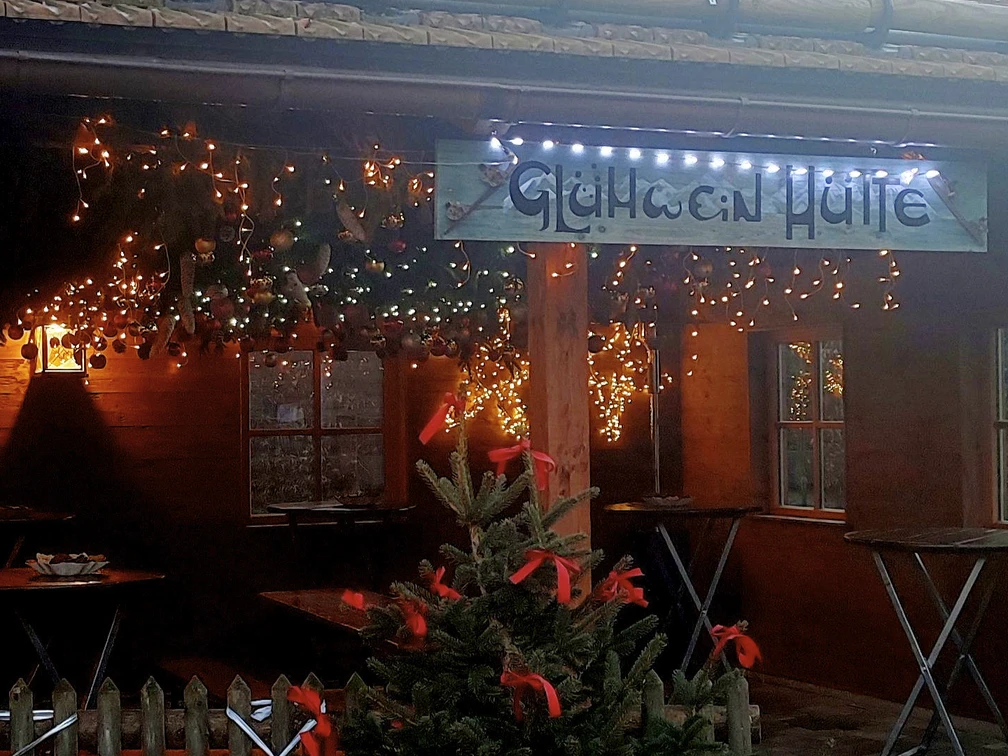 Glühweinhütte im Kulturpark Oberau