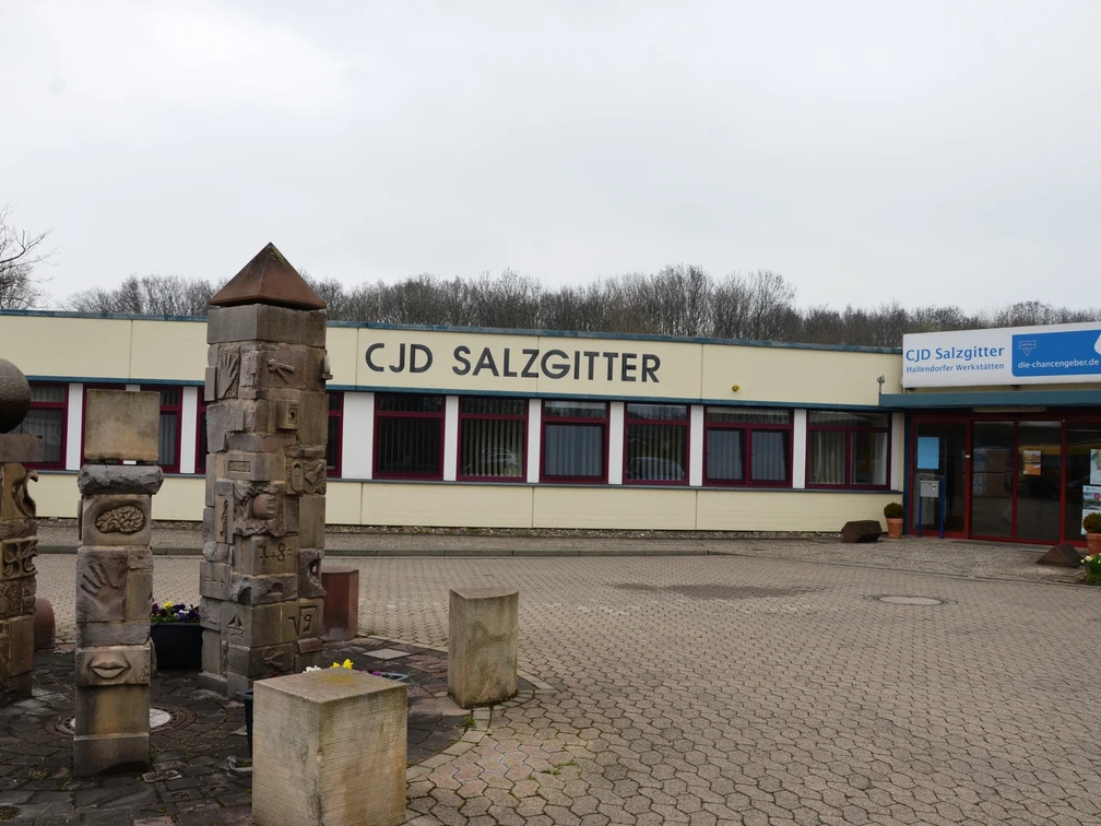Eingang CJD Salzgitter Hallendorfer Werkstätten