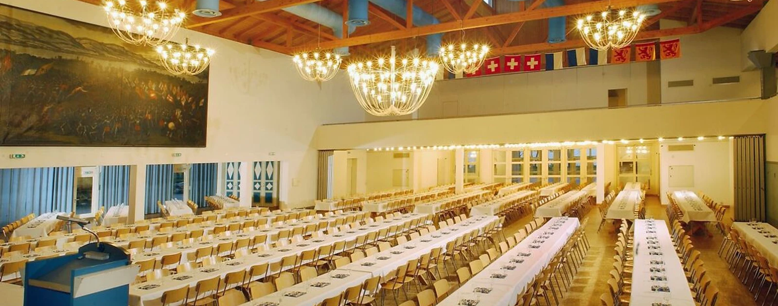 Festhalle_Sempach_Saal_02.jpg