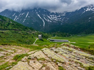 Am Stockalperweg zwischen Simplonpass und Simplon Dorf
