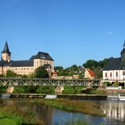 Schloss und Petrikirche