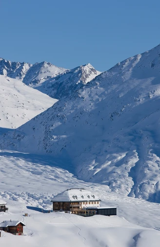Hotel Belalp mit Aletschgletscher