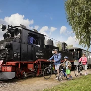 Radwandern parallel zur Döllnitzbahn