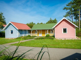 Außenansicht einer Hütte des Holiday Camps Außenansicht einer Hütte des Holiday Camps