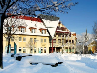 Parkhotel Neustadt im Winter