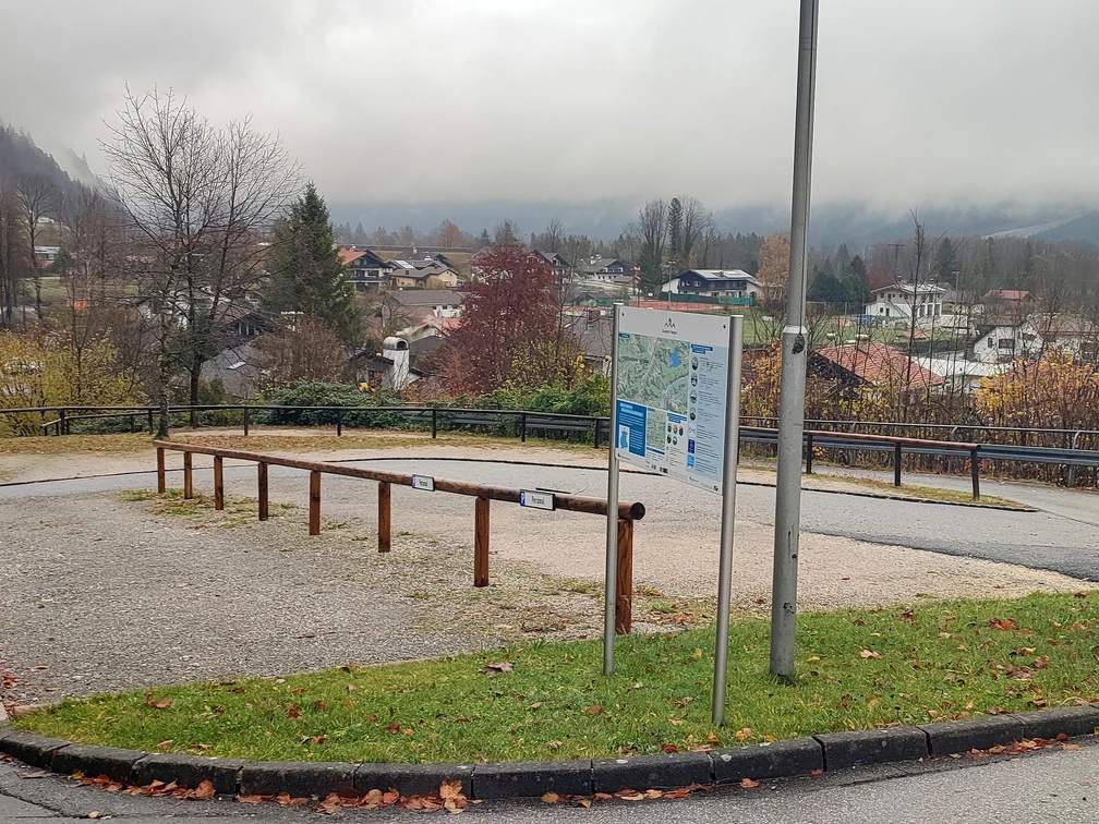 Parkplatz Alpenschwimmbad Oberau