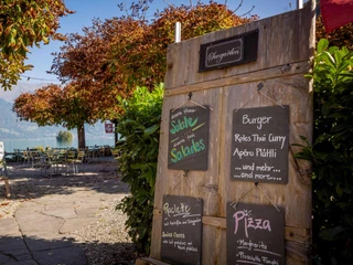 restaurant-seegarten-iseltwald-infowand.jpg