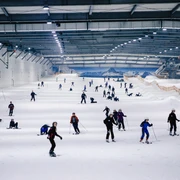 SnowWorld-Bispingen.jpg Skipiste der SnowWorld in Bispingen