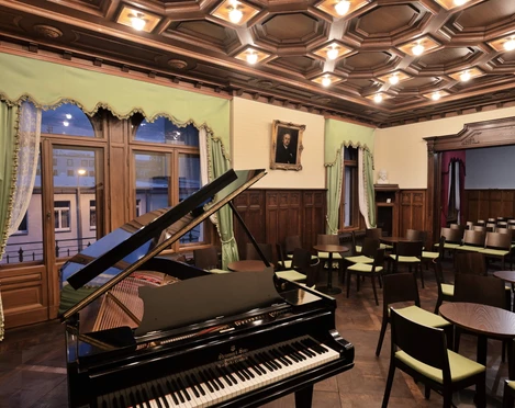 Edvard-Grieg-Begegnungsstätte - Museen in Leipzig Das Bild zeigt den historischen Konzertsaal der Edvard-Grieg-Begegnungsstätte.