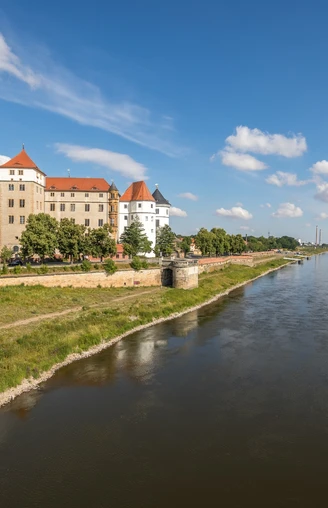 Schloss Hartenfels in Torgau direkt an der Elbe