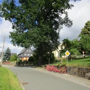 Blick auf die Geißlereiche mit Umgebindehaus im Hintergrund
