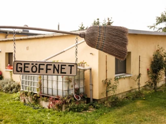 Besenwirtschaft am Wegesrand in Niederau