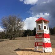 Kletterturm auf dem Spielplatz