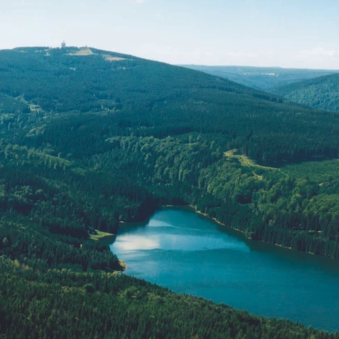 Talsperre Sosa mit Auersberg