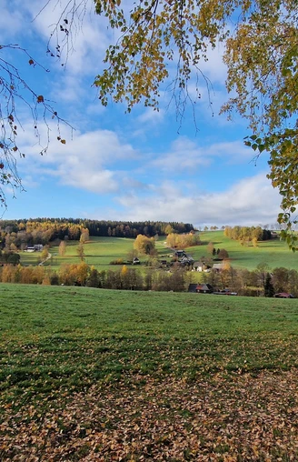 Blick auf Eubabrunn im Herbst