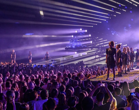 Scala.Kolascny Brothers-c-headshot be.jpg