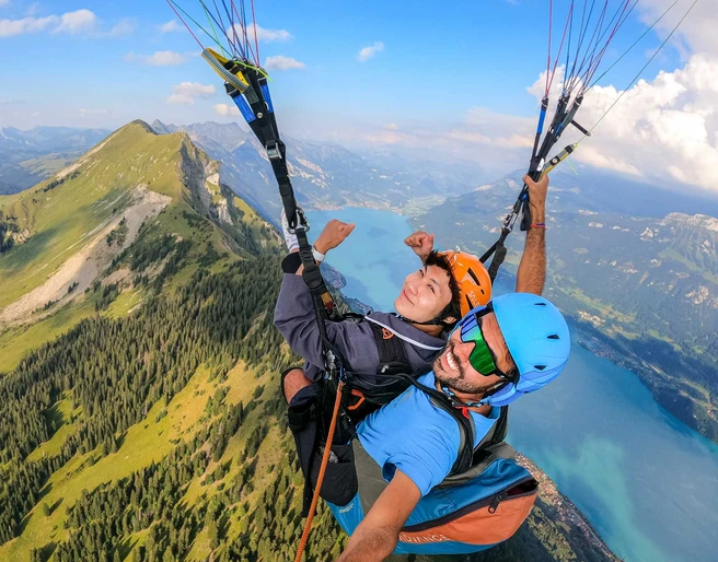 skywings-paragliding-tandemflug-harder-brienzersee-lombachalp.jpg