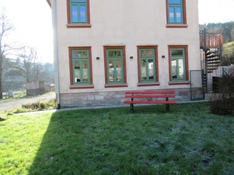 Fewo Schönmünzblick, Haus Seite zur Grünanlage, He