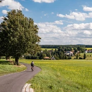 Ruhige Straße bei Schwosdorf