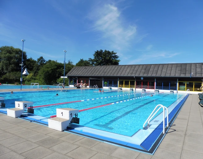 Freibad Schwimmerbecken