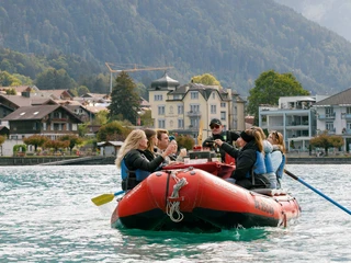 chocolate-fondue-float-unterwegs-boenigen-brienzersee.jpg