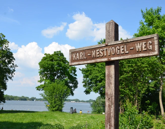 Karl-Nestvogel-Weg als Rundgang um den Salzgittersee