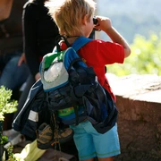 Kleiner Wanderer bei Schloss Eberstein