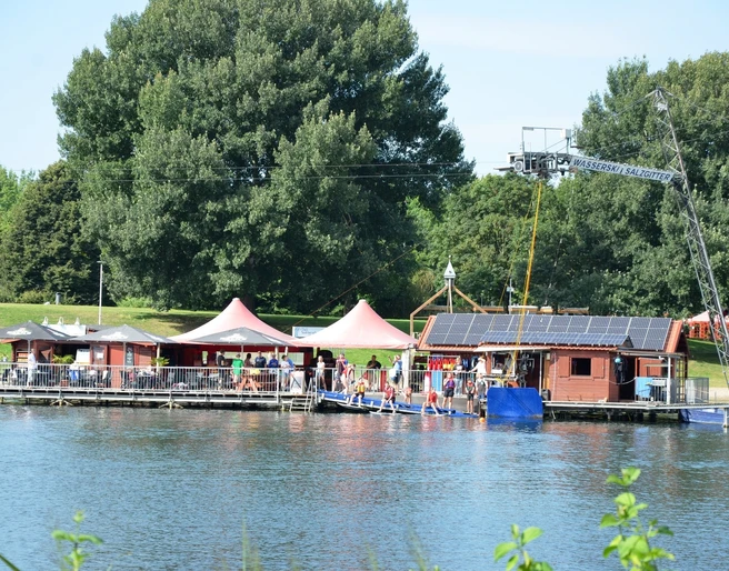Gastronomie Sonnendeck an der Wasserskianlage am Salzgittersee in Salzgitter-Lebenstedt