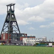 Denkmalgeschützter Förderturm der ehemaligen Erzbergbauanlage Schacht Konrad in Salzgitter