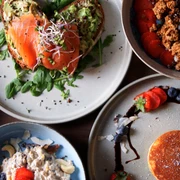 Frühstücksbuffet in der Aalräucherei Hoffmann