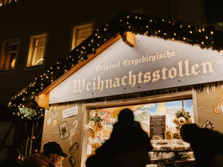 Weihnachtsstollen auf dem Schwarzenberger Weihnachtsmarkt