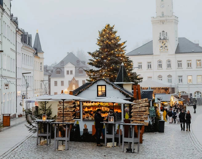 Weihnachtsmarkt in Schneeberg im Erzgebirge
