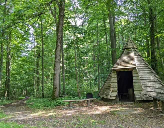 Stadtwald Hube_Märchenwald_Köhlerhütte Stadtwald Hube_Märchenwald_Köhlerhütte