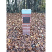 Postament Wohlenberg Leiferde.jpg Gaußsches Postament Wohlenberg Leiferde