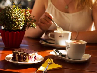 2024 JoWiese_Café_© Event Werft GmbH_WEB.jpeg