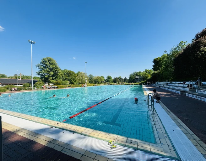 2024_JoWiese_50m Becken_© Event Werft GmbH_WEB.jpeg