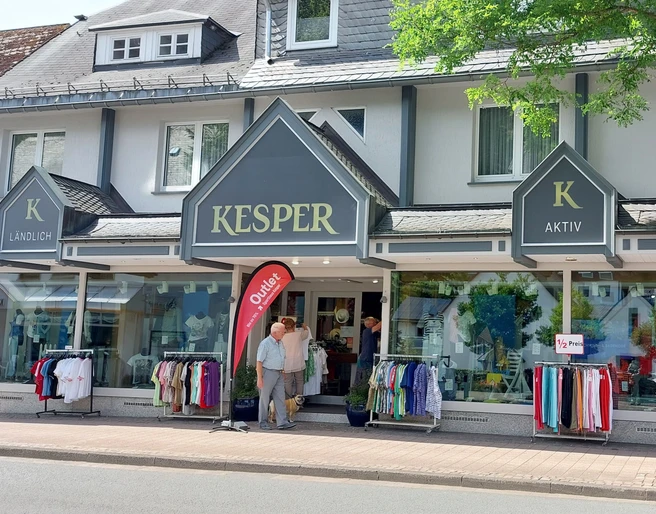 Sporthaus Kesper Außenansicht Sommer.jpg